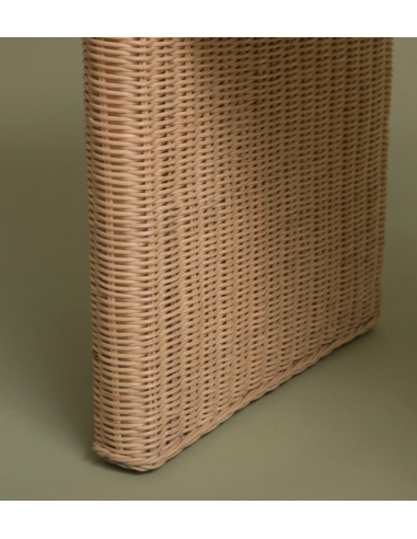 Chevet en rotin nightstand
